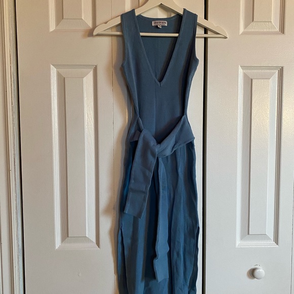 Dresses - Picture 4 of 5